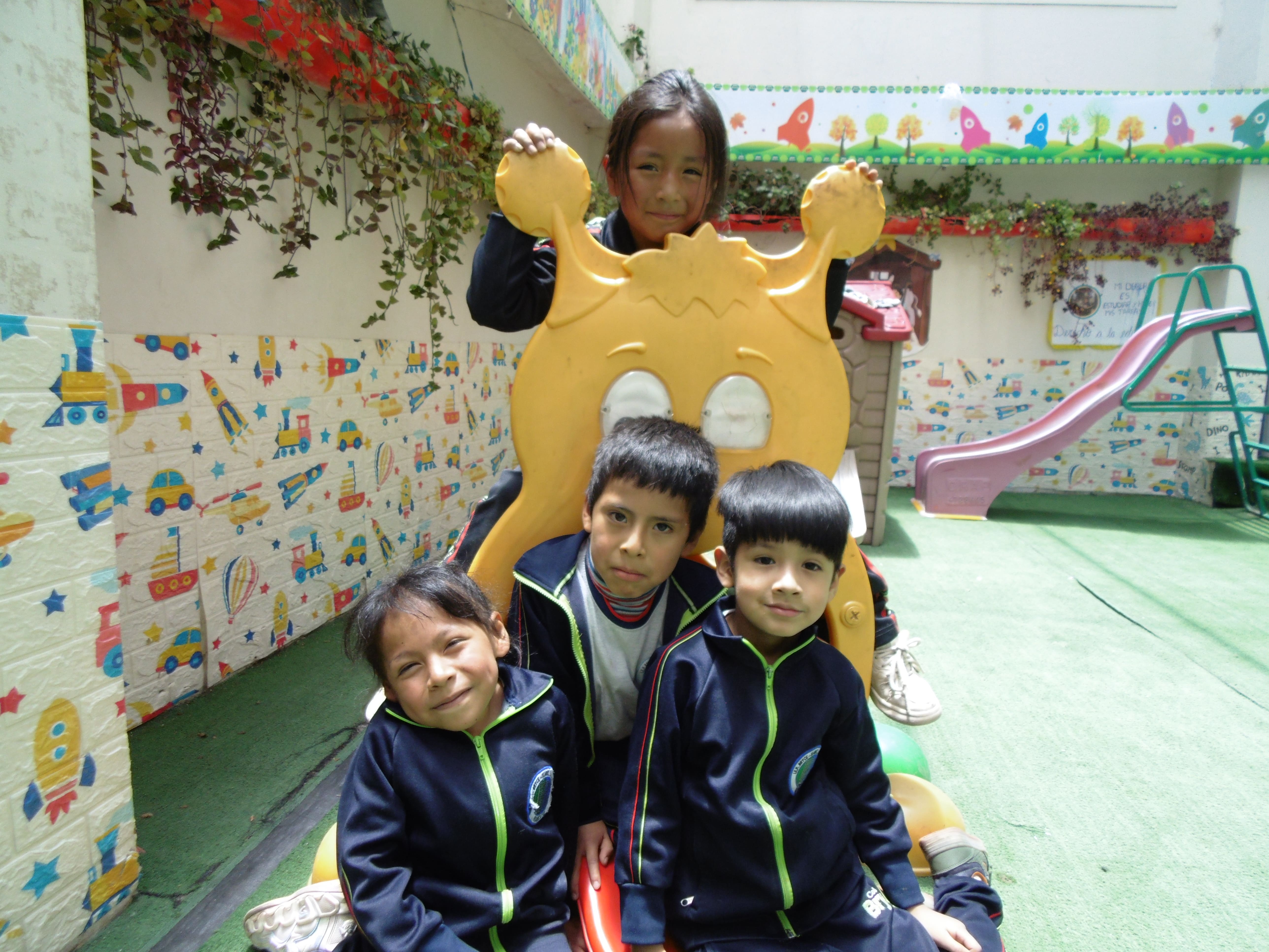 Niños aprendiendo matemáticas